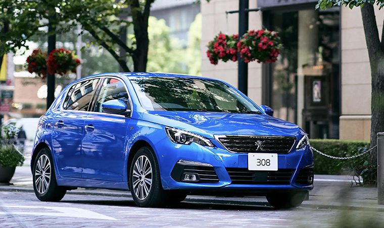 PEUGEOT 308のある風景
