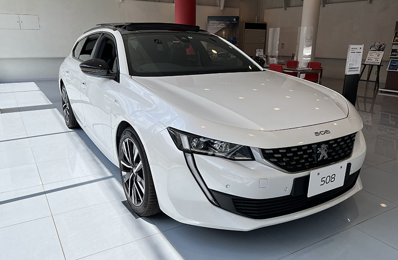 ぜひ、近くで見てほしい　PEUGEOT 508 SW