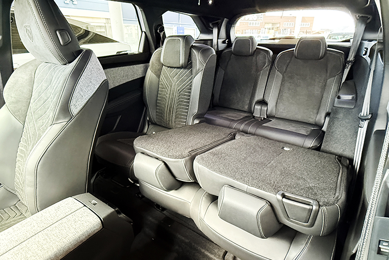 NEW PEUGEOT 5008デビューフェア［3/8（日）まで］